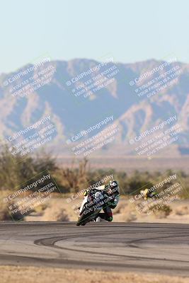 media/Dec-07-2025-CVMA (Sun) [[3e7d2de5dc]]/Race 18-Formula Twins-Formula 40 UL/